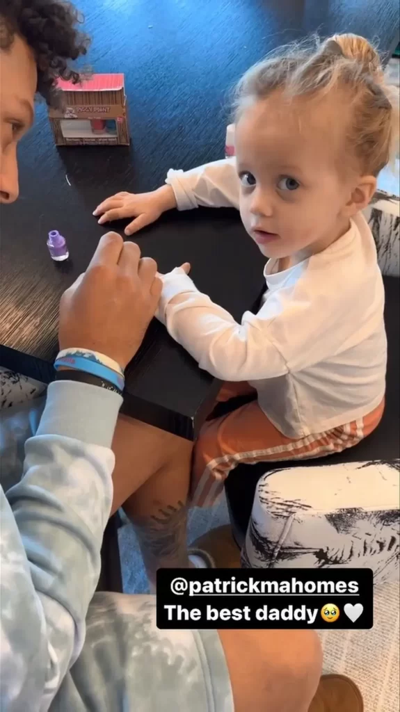 Patrick Mahomes cutely polishes daughter Sterling's nails