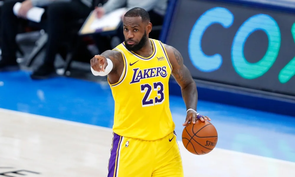 Lakers star LeBron James is older three NBA coaches at 38 Years 326 days