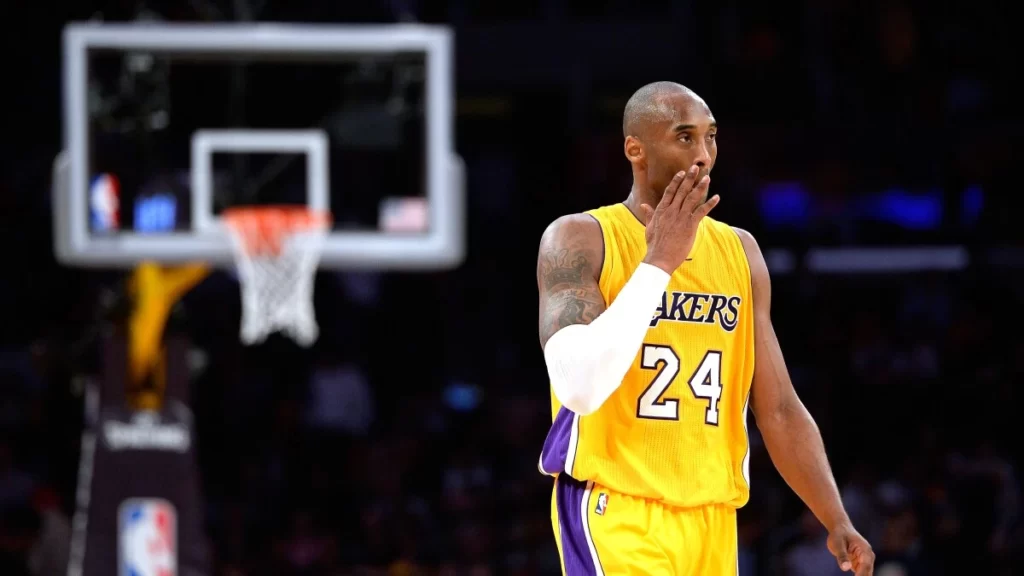 Lakers former team doctor revealed Kobe Bryant's “loud and clear” message to Paul Pierce after he recovered from a severe injury Achilles tendon 