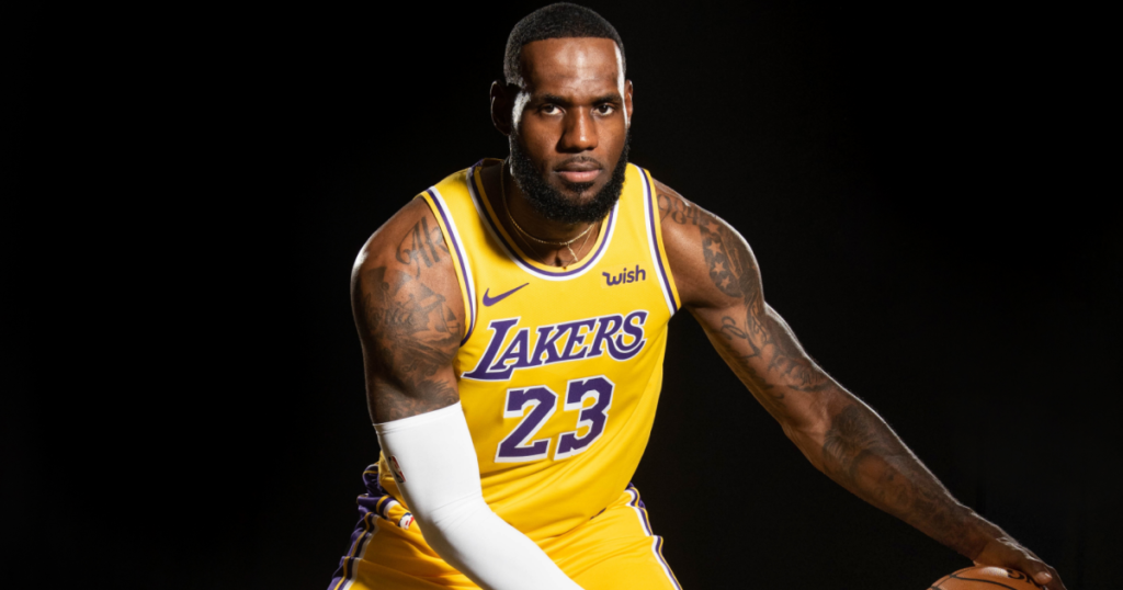 Dough Gottlieb revealed how Kobe Bryant said that LeBron James just want to loved in Lakers, amid his lack of killer qualities.   