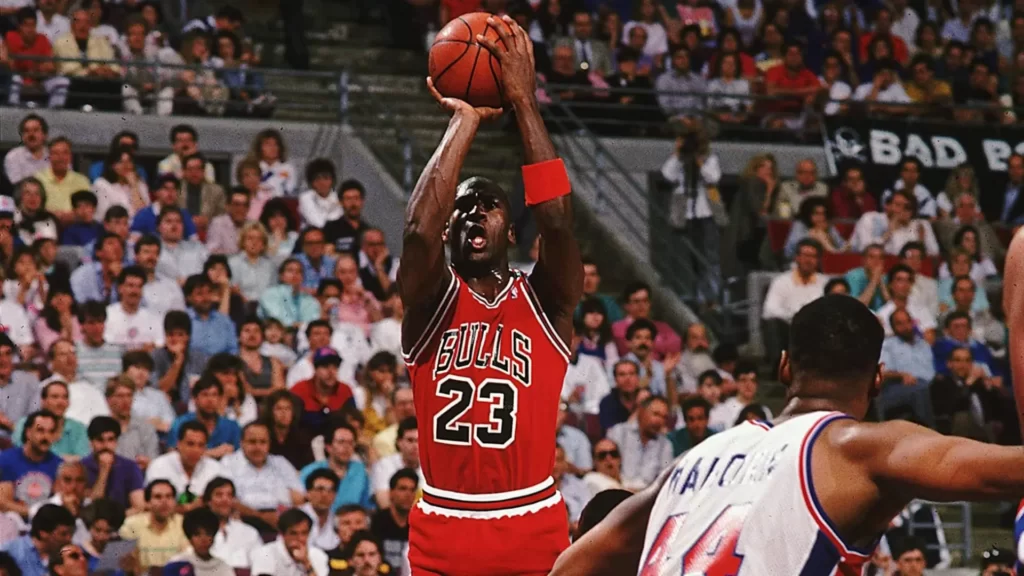 Michael Jordan 63 points in 1985-86 NBA Championship playoff was not enough to safe the Bulls from defeat, amid Robert Pariah arrogance comment.