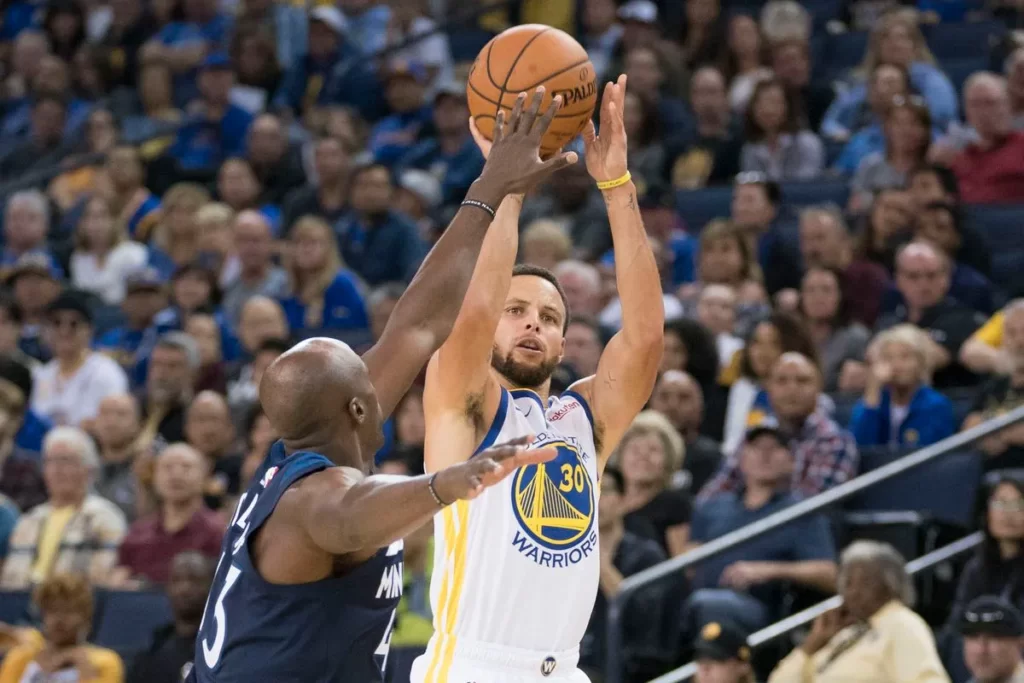 Stephen Curry is reportedly going to missed some games due to injury