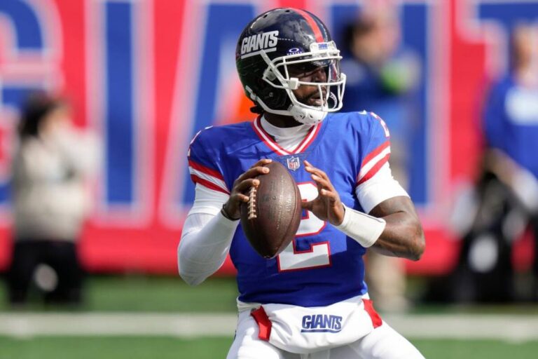 Tommy DeVito's Starting Stint Ends As Tyrod Taylor Takes Charge For ...