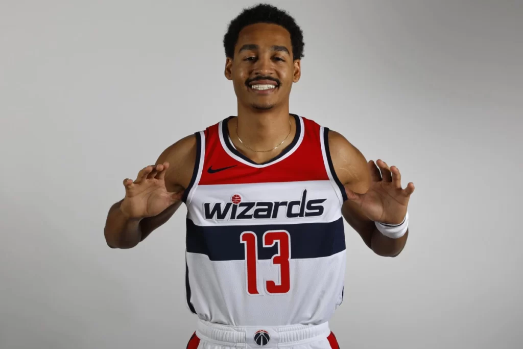 Following Jordan Poole's awkward slip in Suns vs Wizards, report shows he is unhurt, amid struggling this season.