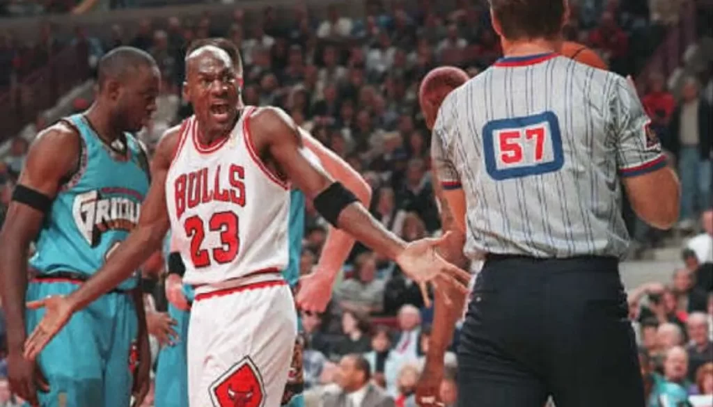 Darrick Martin who played for the Grizzlies once trash-talked Michael Jordan just to regret at the end of the game