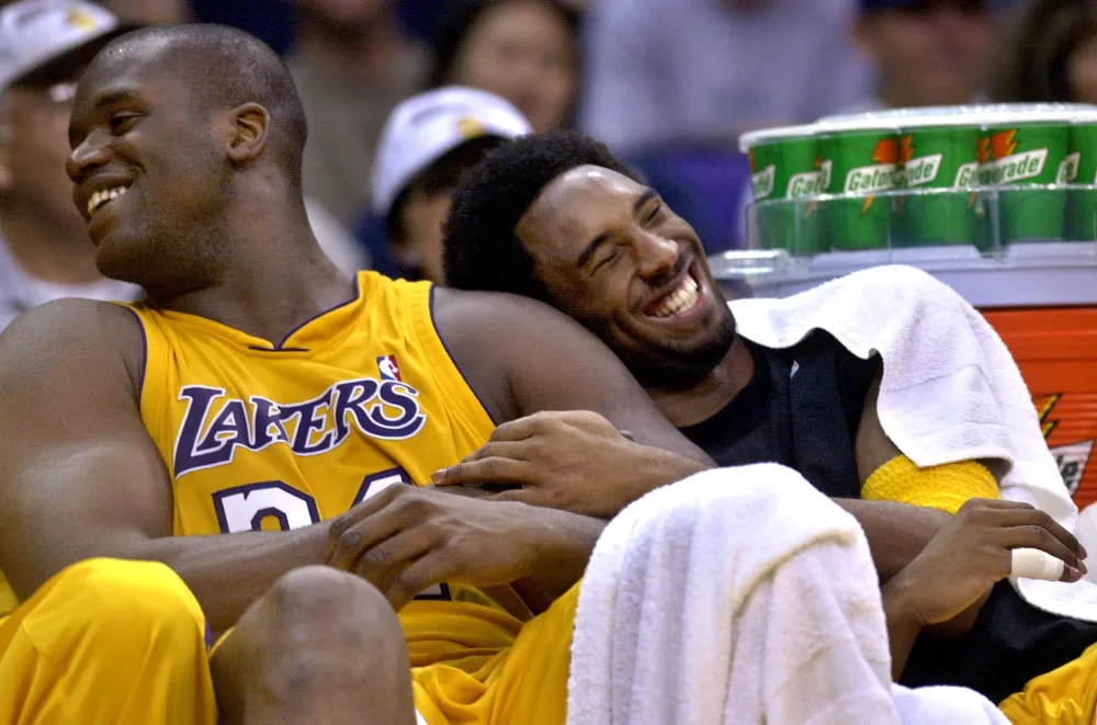 Which Lakers player did Shaquille O'Neal try to pay with $10000 to fight Kobe Bryant? Amid best duo feud.