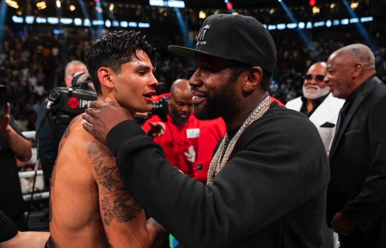 Fans aren't Happy with Floyd Mayweather giving wrong advice to Ryan Garcia