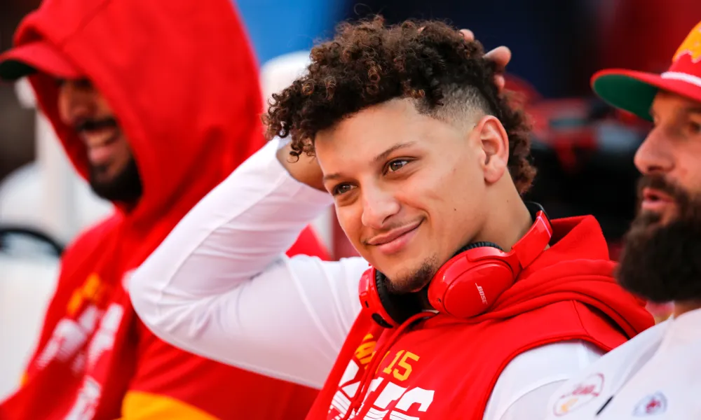 Why is Patrick Mahomes unlikely to play in the Week 18 game?