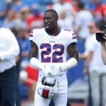 Former NFL CB Vontae Davis, who once retired halfway through a game, died at 35